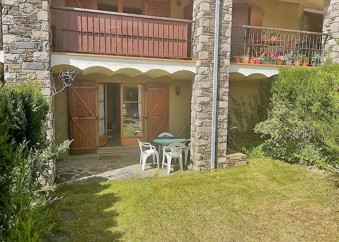 Preciosa Casa Con Jardin Y Piscina